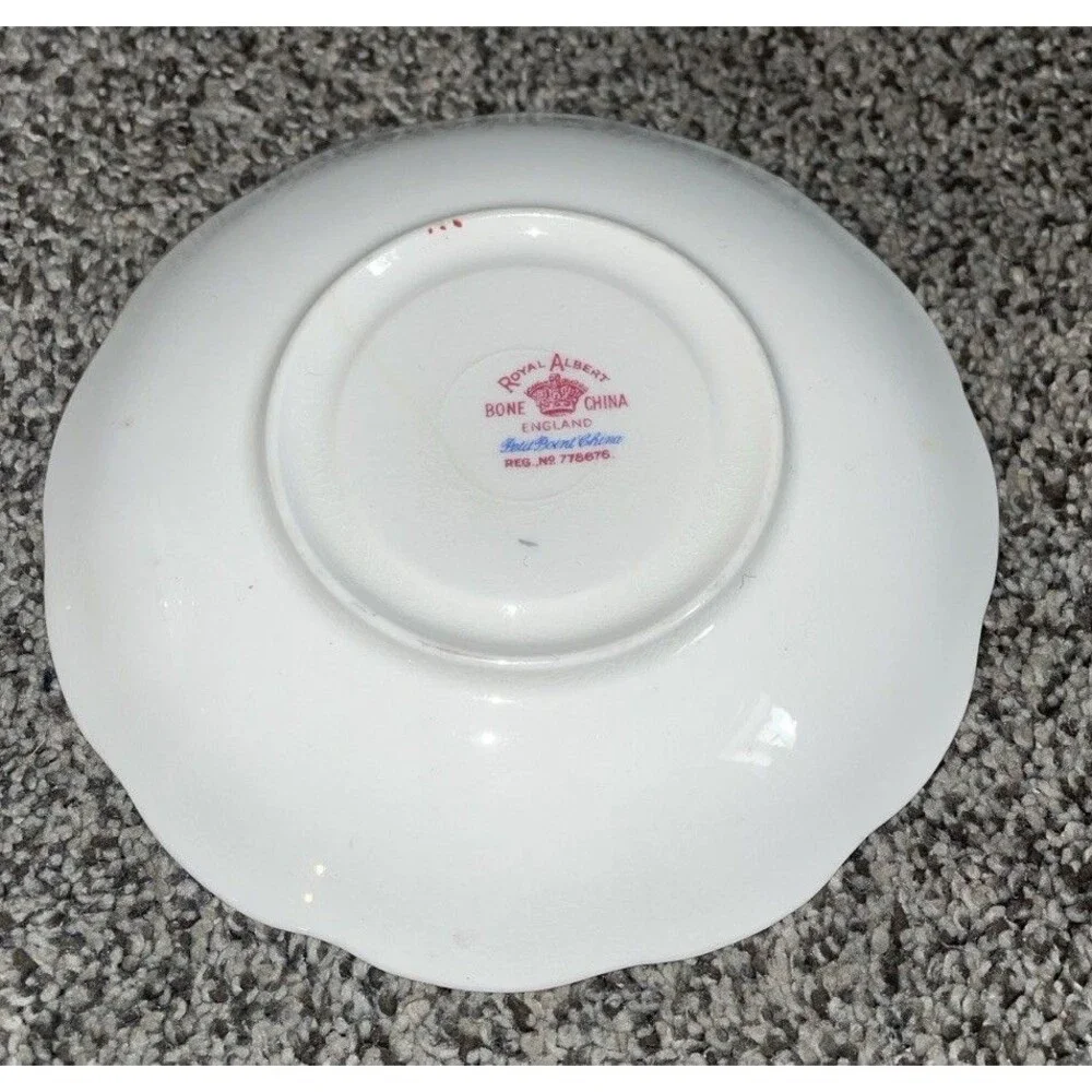 Royal Albert vintage royal